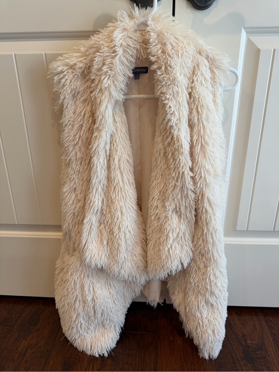 Democracy Jackets & Blazers - Democracy Cream Faux Fur Vest